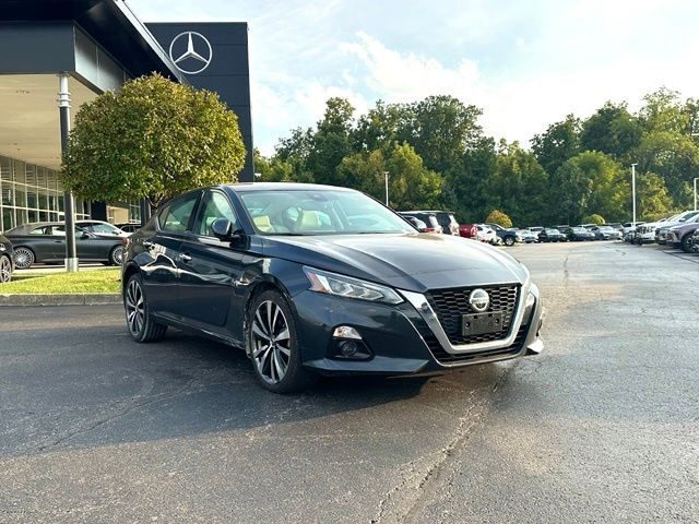 2021 Nissan Altima 2.5 Platinum AWD photo