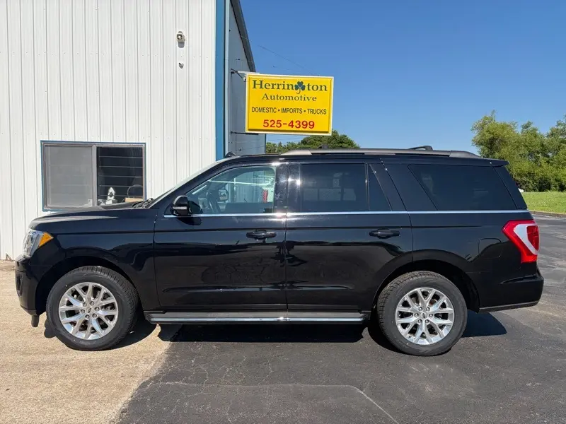 2021 Ford Expedition XLT 4WD photo