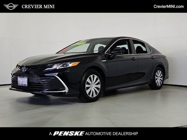 2021 Toyota Camry Hybrid LE FWD photo