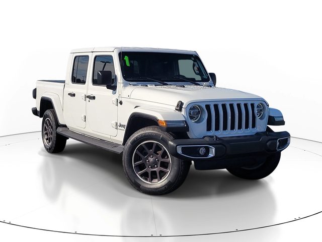 2021 Jeep Gladiator Overland 4WD photo