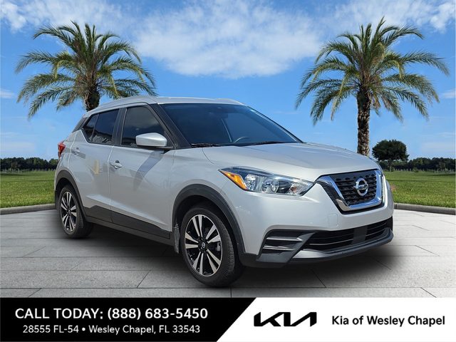 2020 Nissan Kicks SV FWD photo