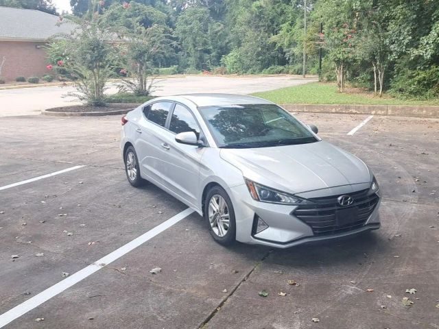 2020 Hyundai Elantra SEL FWD photo