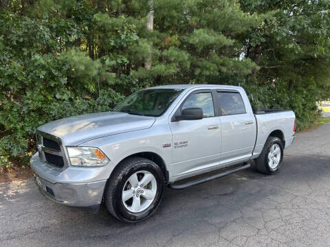 2018 Ram 1500 SLT 4WD photo