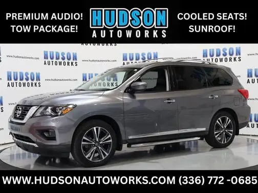 2020 Nissan Pathfinder Platinum FWD photo