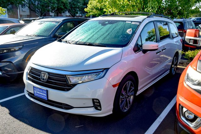 2021 Honda Odyssey Touring FWD photo