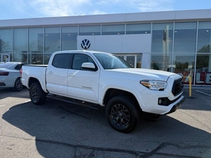 2020 Toyota Tacoma SR5 4WD photo