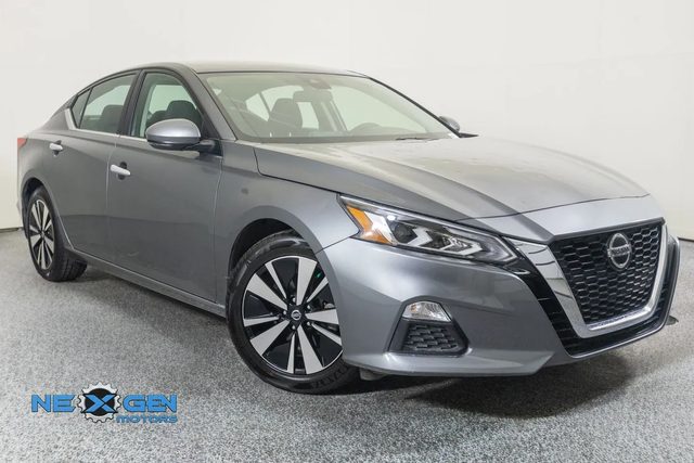 2021 Nissan Altima 2.5 SV FWD photo