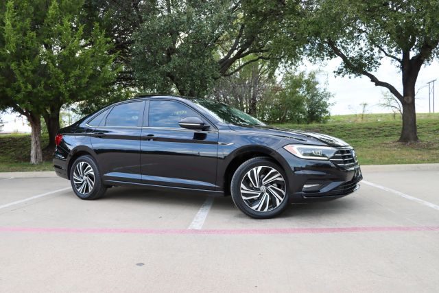 2021 Volkswagen Jetta SEL Premium FWD photo