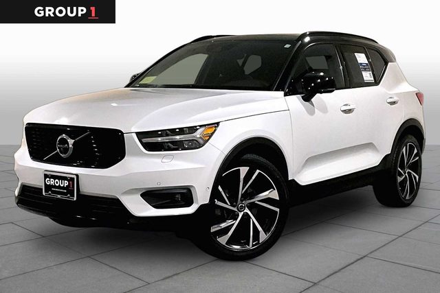 2021 Volvo XC40 R-Design AWD photo