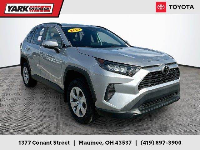 2021 Toyota RAV4 LE AWD photo