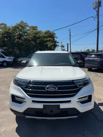 2021 Ford Explorer XLT 4WD photo