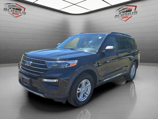 2021 Ford Explorer XLT 4WD photo
