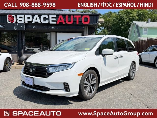 2021 Honda Odyssey Touring FWD photo