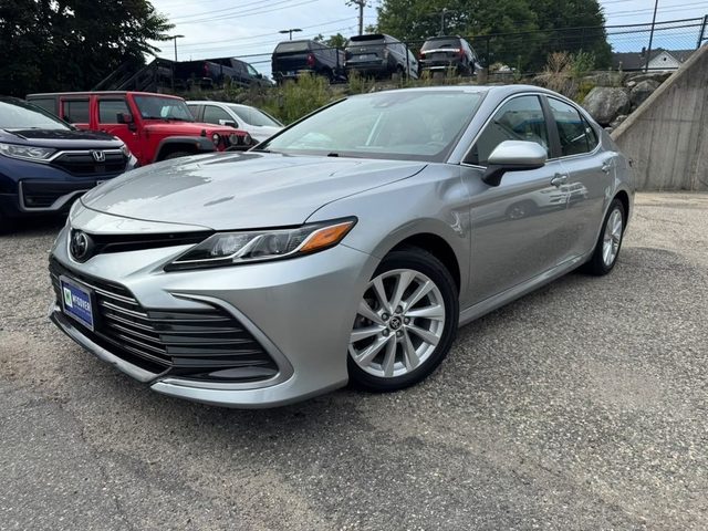 2021 Toyota Camry LE FWD photo