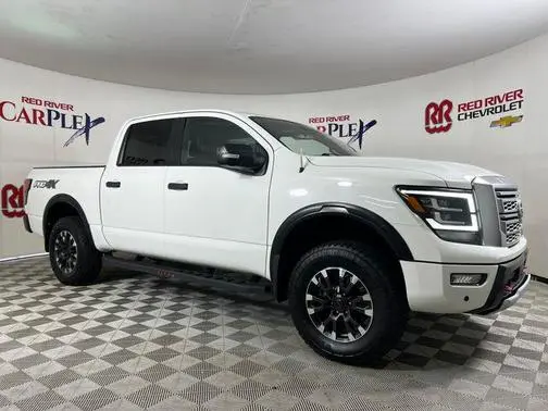2020 Nissan Titan PRO-4X 4WD photo