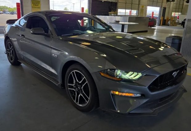 2021 Ford Mustang GT RWD photo