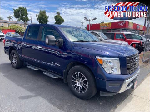 2021 Nissan Titan SV RWD photo