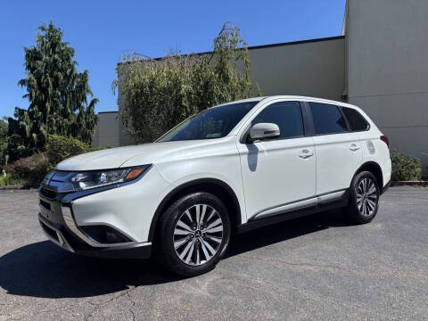 2020 Mitsubishi Outlander SE FWD photo