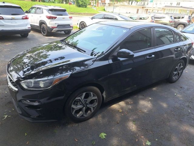 2021 Kia Forte LXS FWD photo