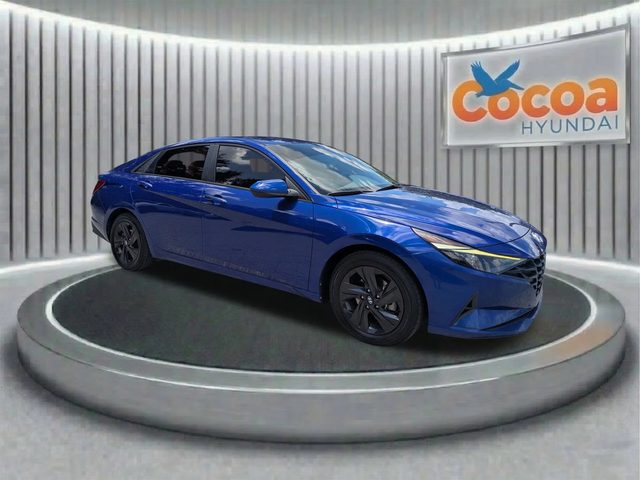 2021 Hyundai Elantra SEL FWD photo