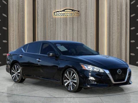 2020 Nissan Altima 2.0 Platinum FWD photo