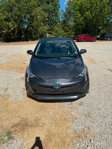 2016 Toyota Prius Four FWD photo