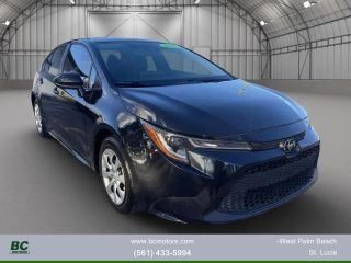 2021 Toyota Corolla LE FWD photo
