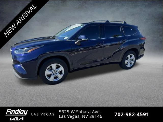 2021 Toyota Highlander LE FWD photo