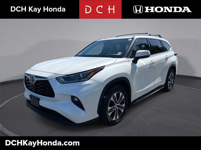 2021 Toyota Highlander XLE AWD photo