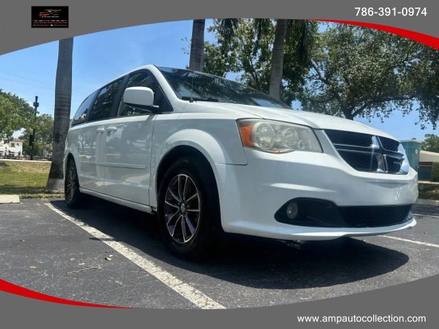 2017 Dodge Grand Caravan SXT FWD photo
