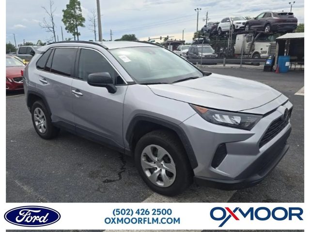 2021 Toyota RAV4 LE FWD photo
