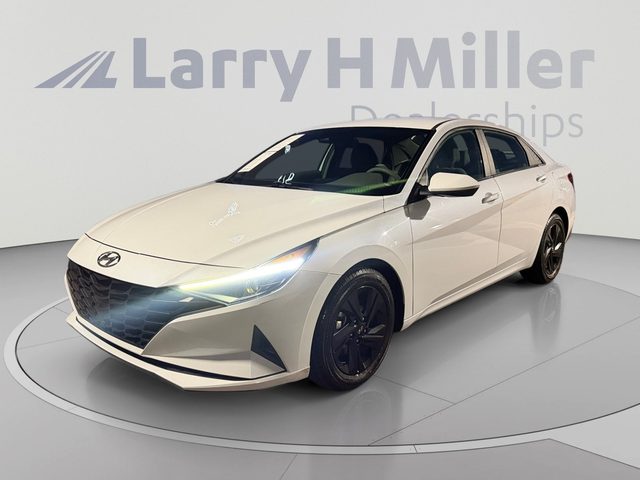 2021 Hyundai Elantra SEL FWD photo