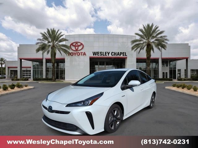 2021 Toyota Prius XLE FWD photo