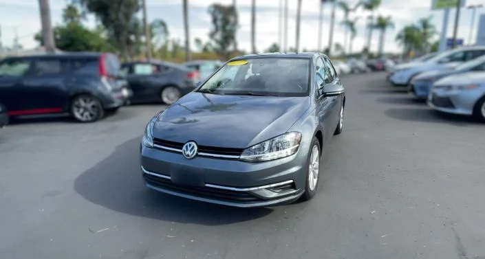 2020 Volkswagen Golf TSI FWD photo