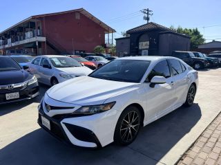 2021 Toyota Camry SE FWD photo