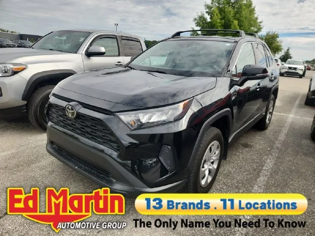 2021 Toyota RAV4 LE AWD photo