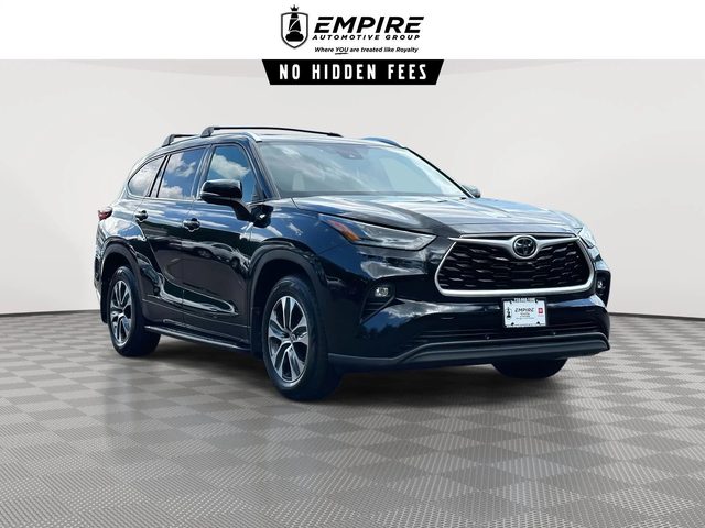 2021 Toyota Highlander XLE AWD photo