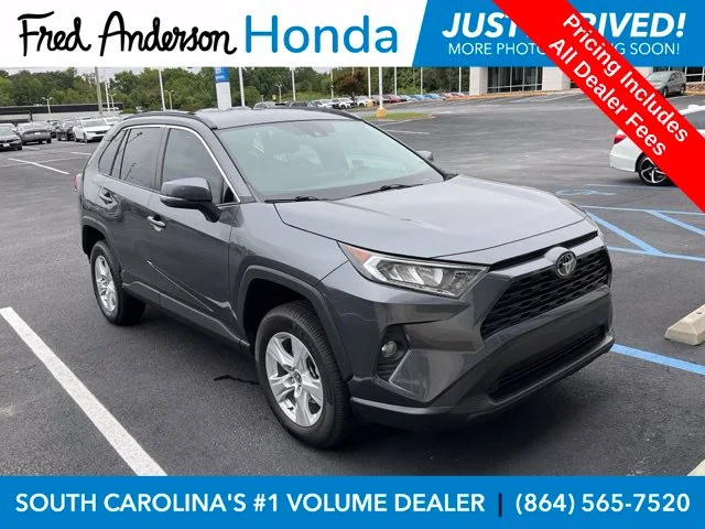 2021 Toyota RAV4 XLE FWD photo