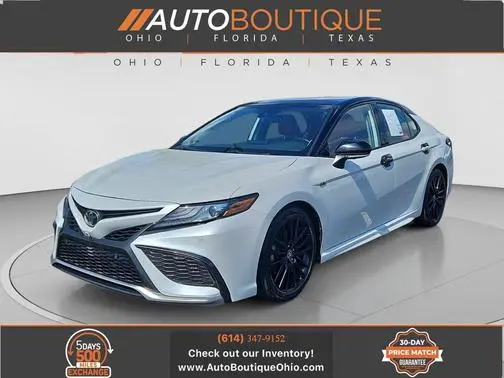 2021 Toyota Camry XSE V6 FWD photo