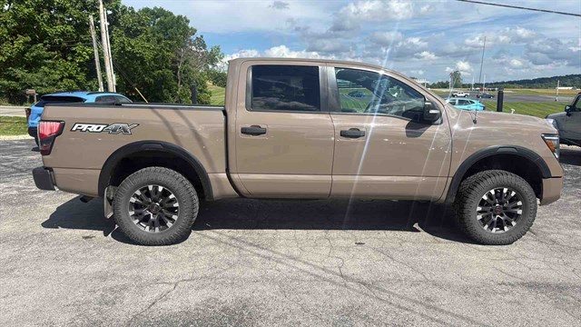 2021 Nissan Titan PRO-4X 4WD photo