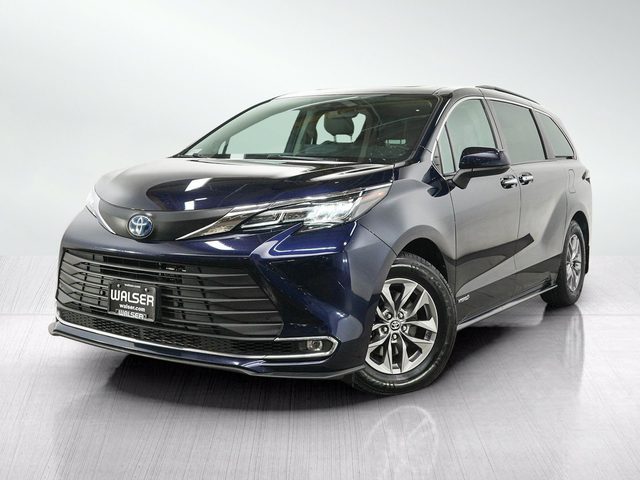 2021 Toyota Sienna XLE AWD photo