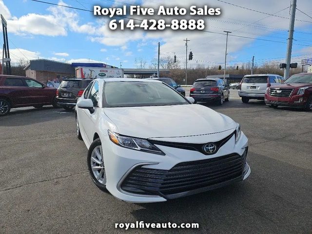 2021 Toyota Camry LE FWD photo