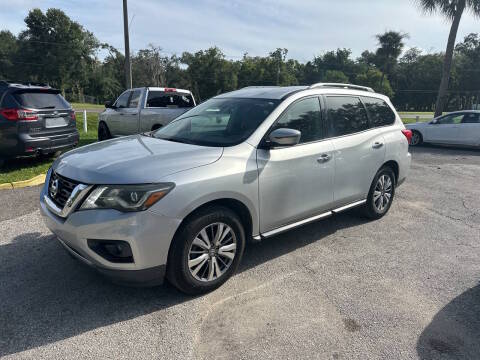 2019 Nissan Pathfinder SV FWD photo