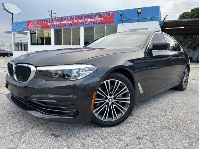 2019 BMW 5 Series 530i RWD photo