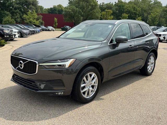 2021 Volvo XC60 Momentum FWD photo