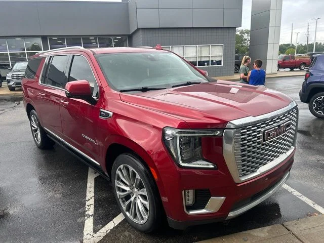 2021 GMC Yukon XL Denali 4WD photo