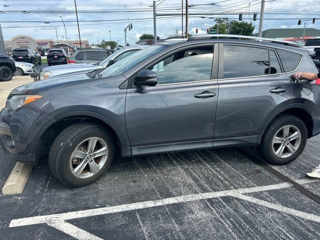 2015 Toyota RAV4 XLE FWD photo