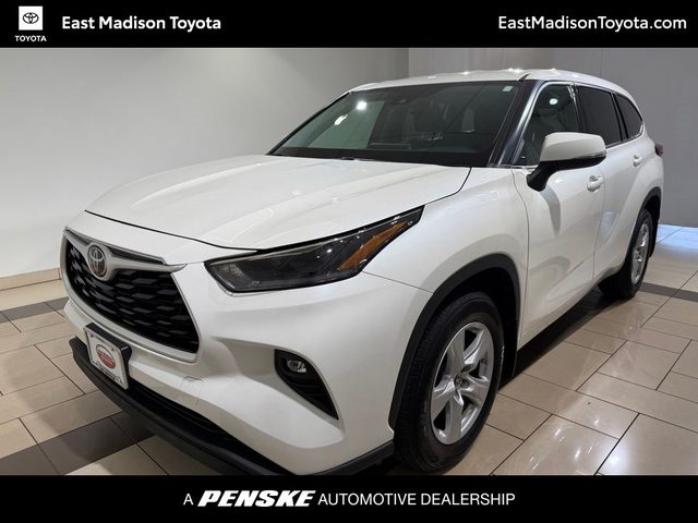 2021 Toyota Highlander LE AWD photo
