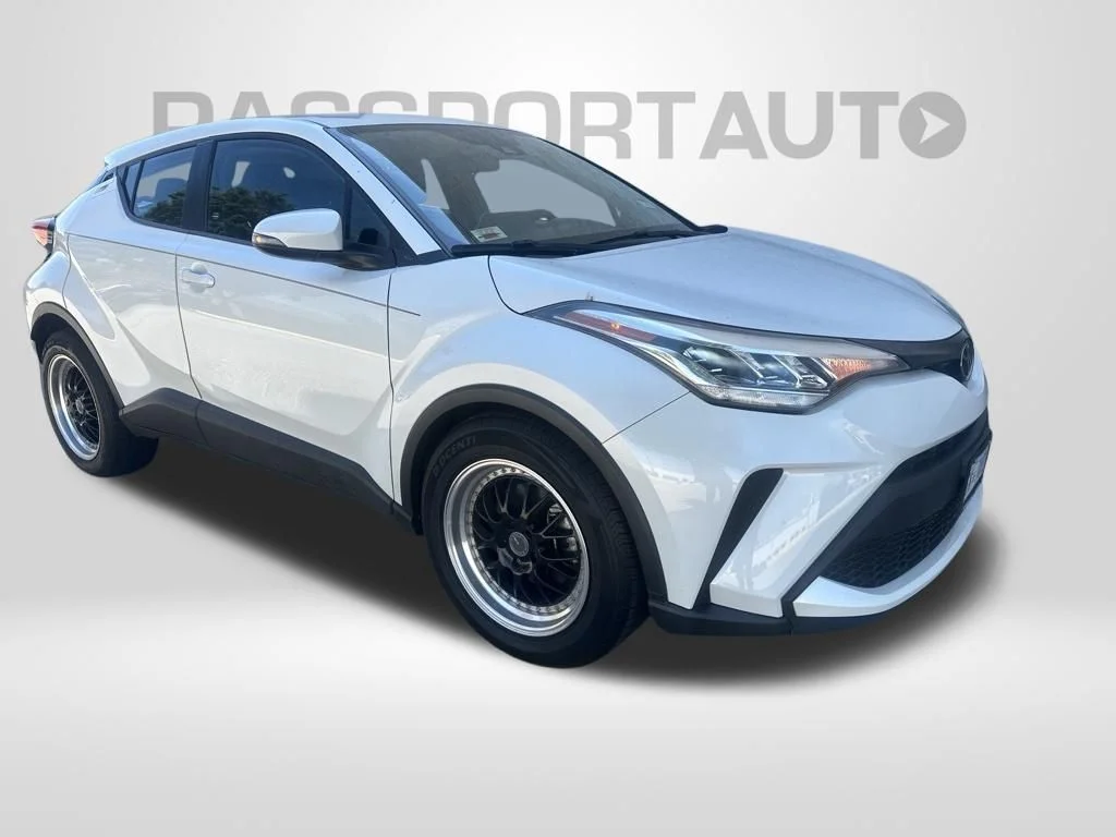 2021 Toyota C-HR LE FWD photo