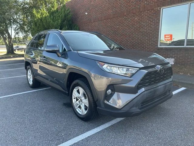 2021 Toyota RAV4 XLE FWD photo